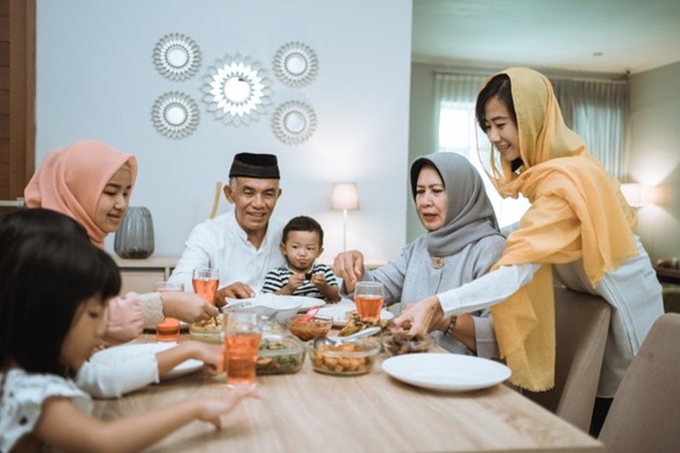 Pentingnya Makanan Halal dalam Islam (Freepik.com, Odua, popbela.com)