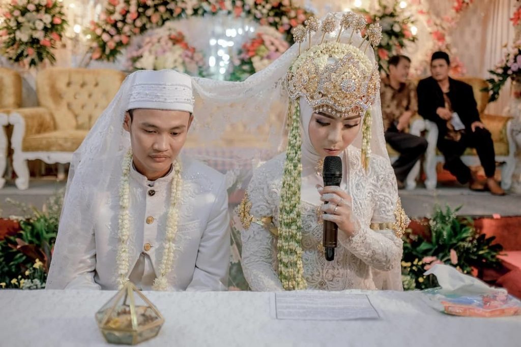 Syarat Sah Pernikahan Sedang Tidak Melakukan Ibadah Haji atau Ihram (Foto Instagram@motretmen)