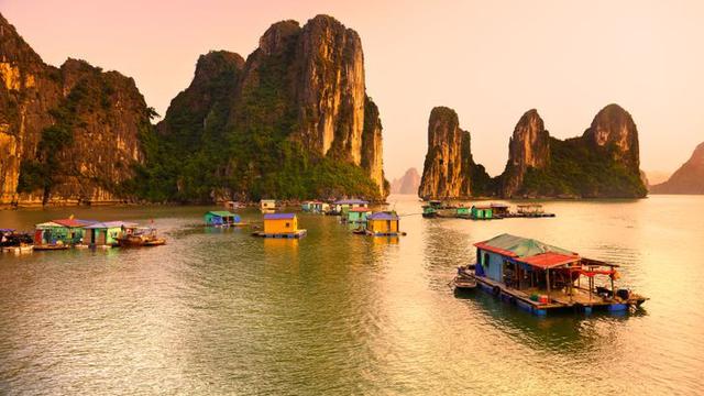 Desa Memancing Cua Van, Vietnam