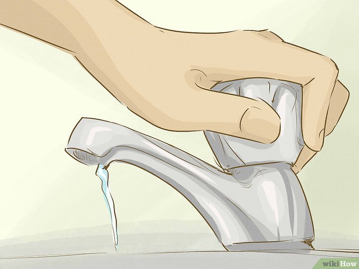 Mematikan keran air saat kita menyikat gigi. (Gambar wikihow.com)
