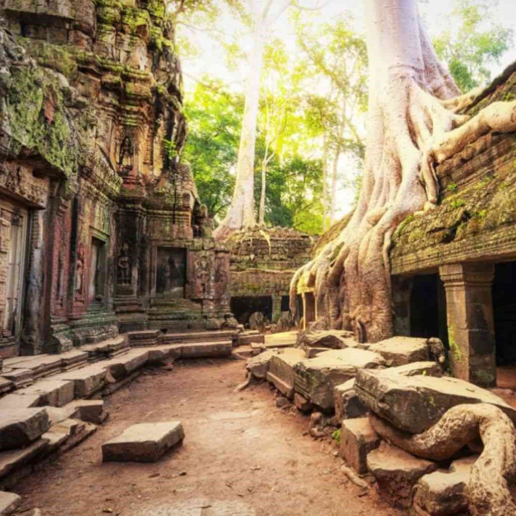Angkot Wat di Kamboja menjadi salah satu warisan dunia yang diakui UNESCO (elibrary.id)