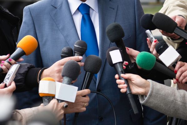 Peran jurnalisme investigasi sangat penting dalam mengungkap kebenaran