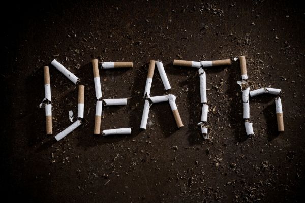 Setiap tahun, jutaan orang meninggal akibat penyakit yang berhubungan dengan merokok