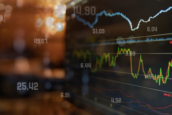 Grafik investasi naik turun setiap waktu